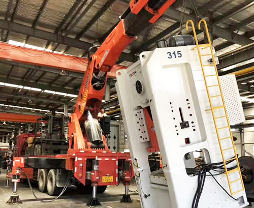 潭门镇提升工作效率，选择优质折臂吊租赁服务